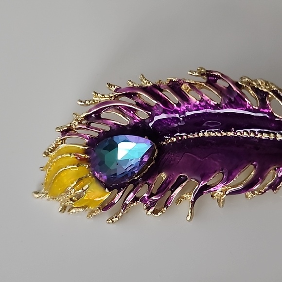 Peacock Feather Brooch Must Have - Picture 2 of 5